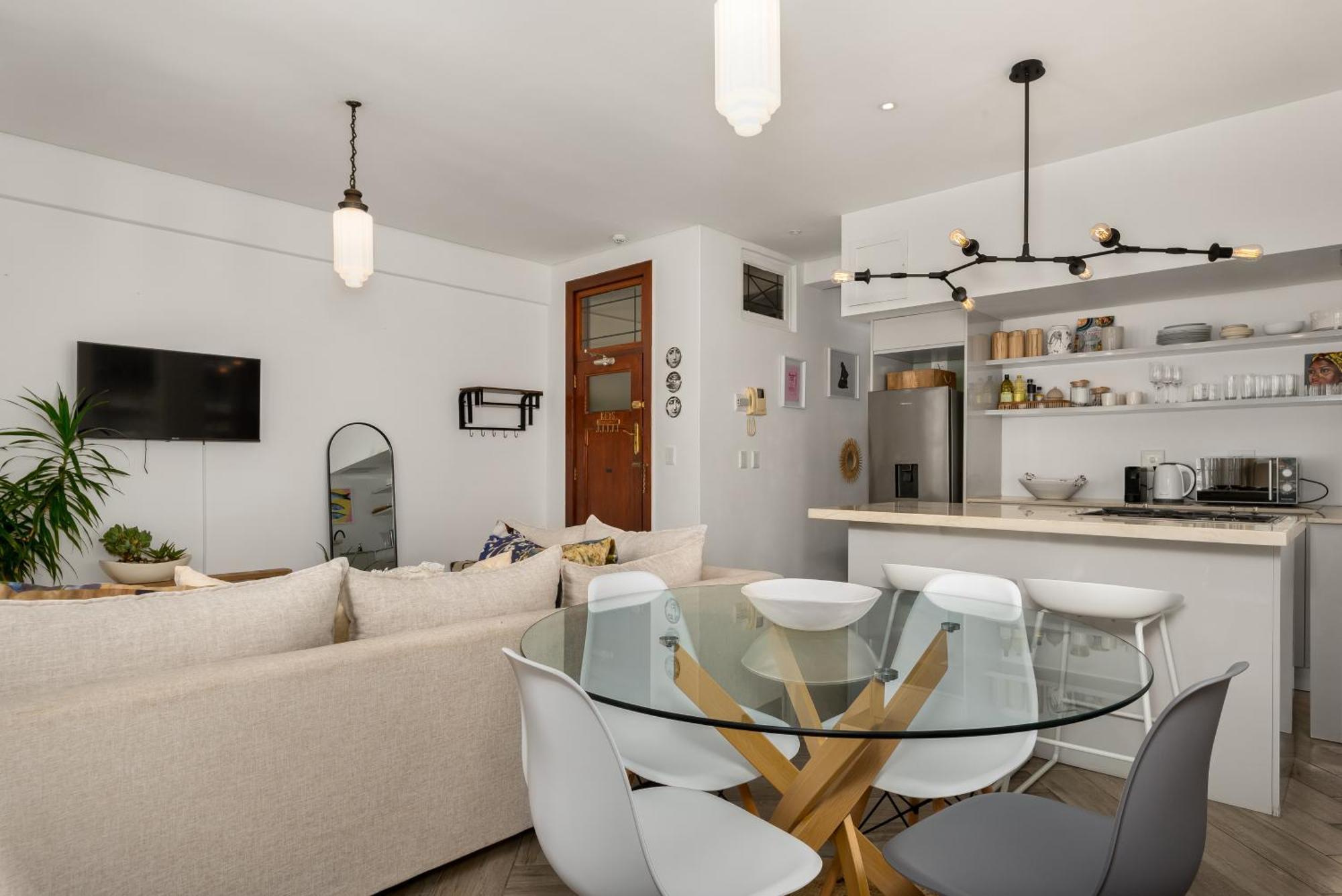 Market House 707 Apartment *
